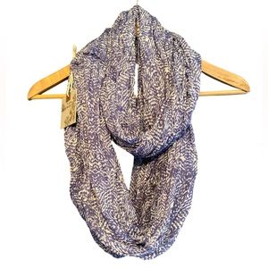 Aventura Danita Infinity Scarf